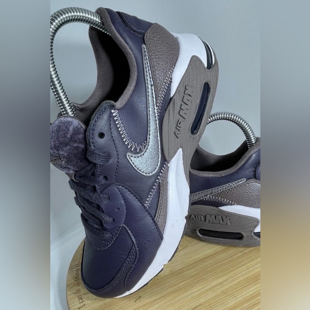 Nike Air Max Excee Women’s 7 Violet Purple Ore Gray